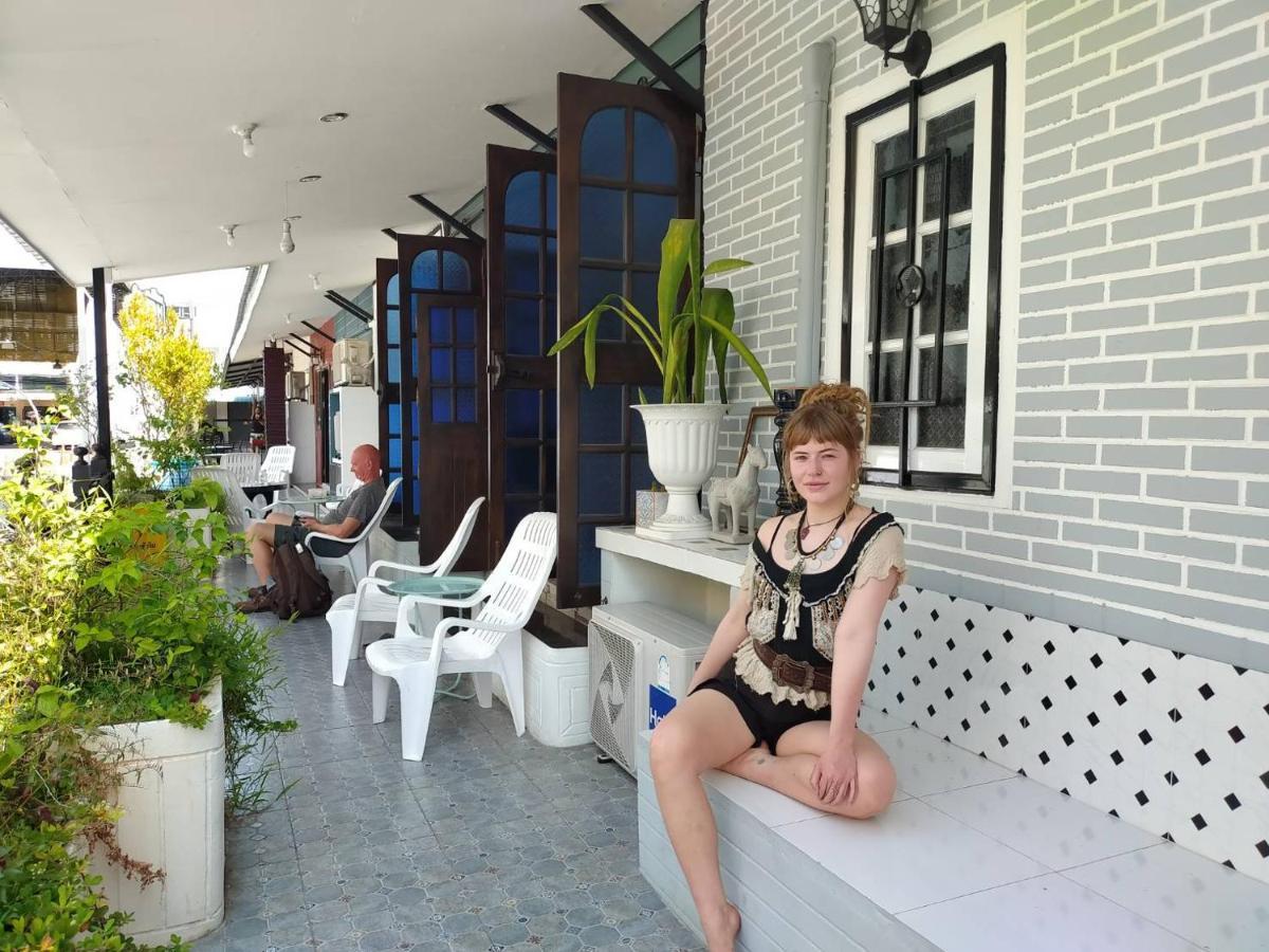 At Night Otel Chumphon Dış mekan fotoğraf